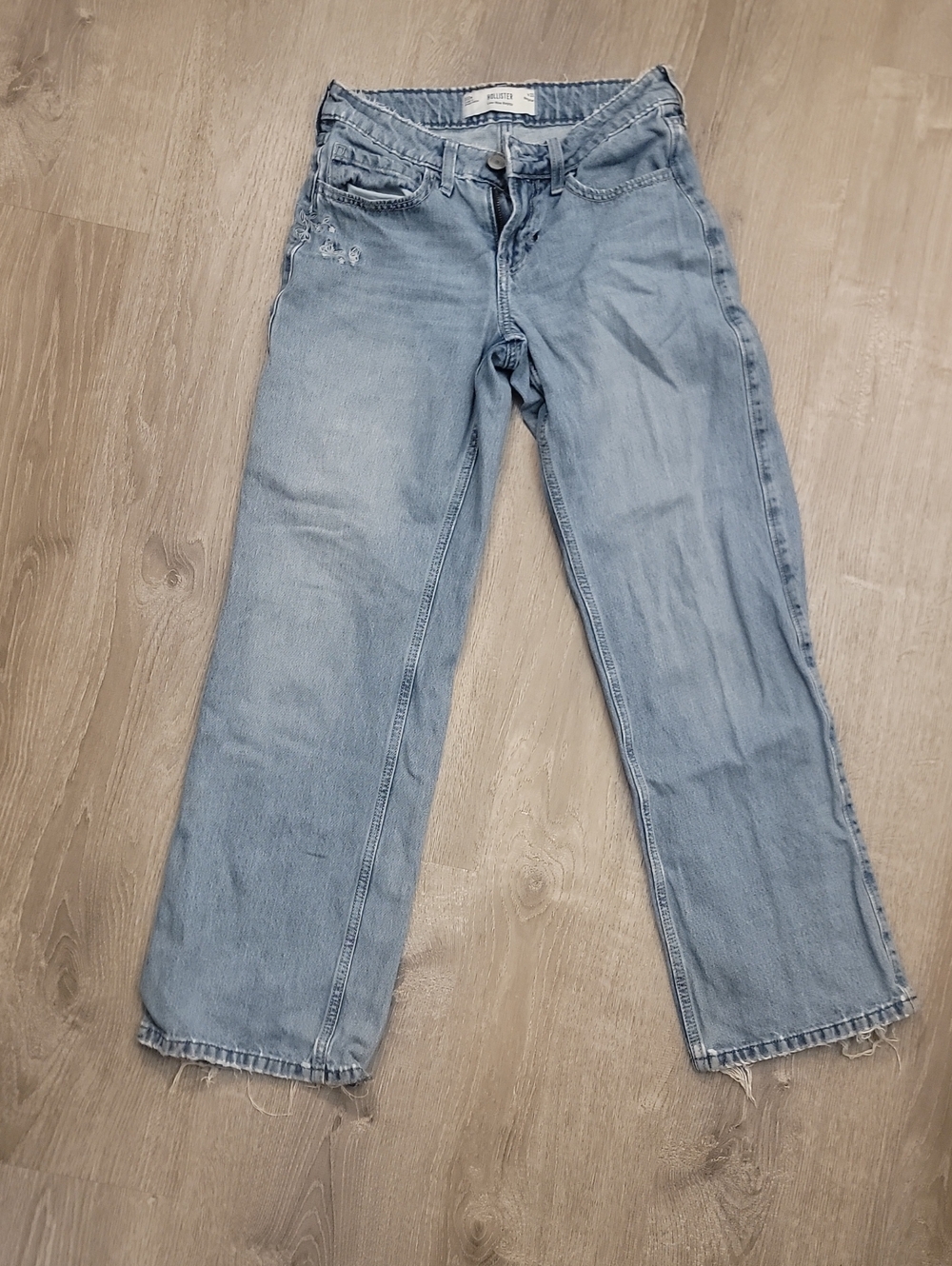 Hollister Light Blue Straight Leg Women’s Jeans Size 23 Waist Low Rise Baggy